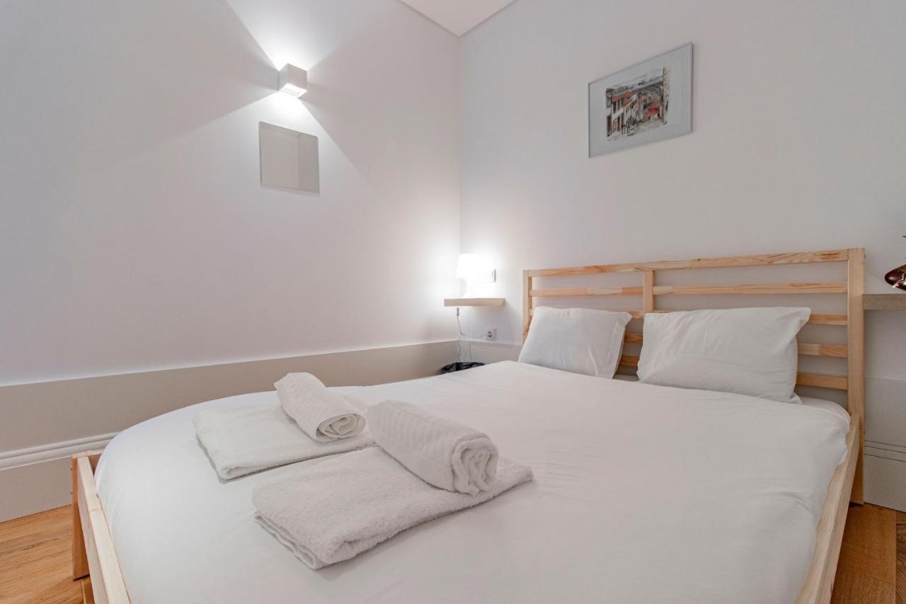 Sweet Studio Apartment W/ Big Balcony By Lovelystay Porto Zewnętrze zdjęcie